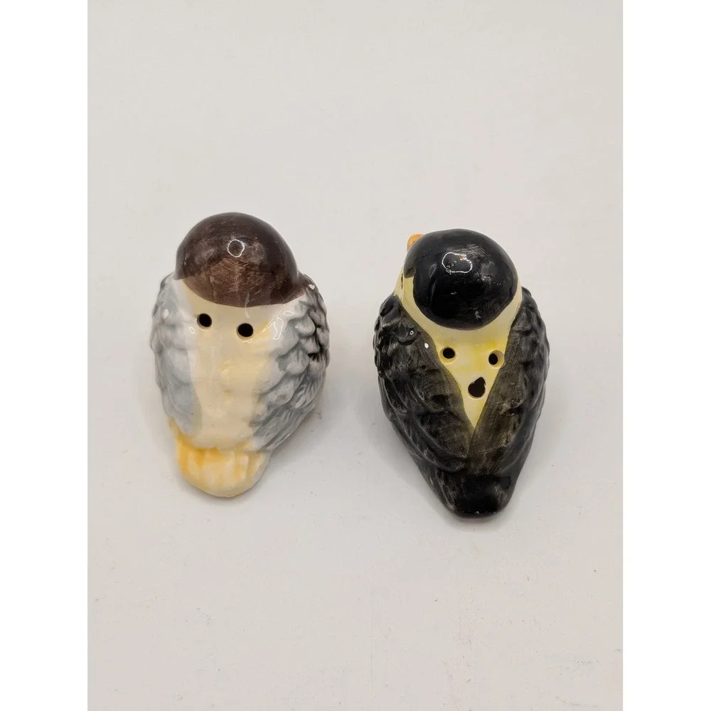 Vintage Ceramic Bird‎ Salt and Pepper Shakers Set Sparrow Chickadee Figurines